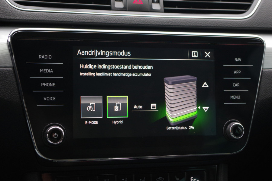 Škoda Superb Combi 1.4 TSI iV 218 PK Business Edition Plus, Memory, LED, Adap. Cruise Control