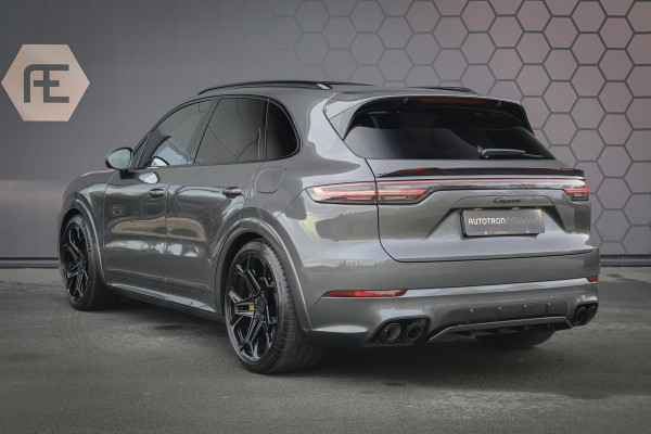 Porsche Cayenne 3.0 E-Hybrid | NP € 222.577,- | KERAMISCHE REMMEN | 40K TECHART | CLANCK AUDIO | FULL PPF | PASM | PDCC | PCCB | PDLS+ | PANORAM INTERIEURPAKKET CARBON | DIMMENDE SPIEGELS | CARBON SPIEGELKAPPEN |