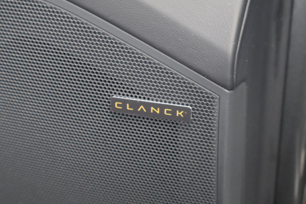 Porsche Cayenne 3.0 E-Hybrid | NP € 222.577,- | KERAMISCHE REMMEN | 40K TECHART | CLANCK AUDIO | FULL PPF | PASM | PDCC | PCCB | PDLS+ | PANORAM INTERIEURPAKKET CARBON | DIMMENDE SPIEGELS | CARBON SPIEGELKAPPEN |