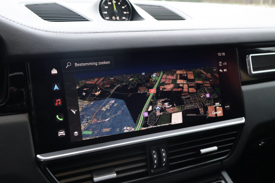 Porsche Cayenne 3.0 E-Hybrid | NP € 222.577,- | KERAMISCHE REMMEN | 40K TECHART | CLANCK AUDIO | FULL PPF | PASM | PDCC | PCCB | PDLS+ | PANORAM INTERIEURPAKKET CARBON | DIMMENDE SPIEGELS | CARBON SPIEGELKAPPEN |