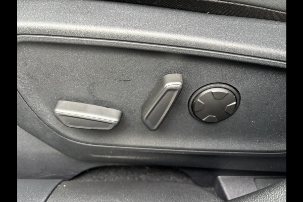 Ford Kuga 2.5 PHEV ST-Line X 243pk | Driver Assistance pack | Panoramadak | 18 inch Licht metaal | Winterpack | Technology Pack | 2.100kg Trekgewicht | Verlengde Fabrieksgarantie tot 09-2028