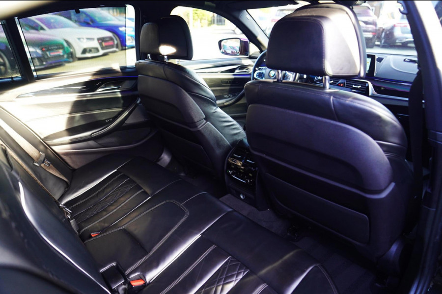 BMW 5 Serie M550d xDrive| Schuifdak | Stoelkoeling | Adaptieve Cruise control | 400 PK | Luxe Nappa Leder | Shadow Line | Dealer o