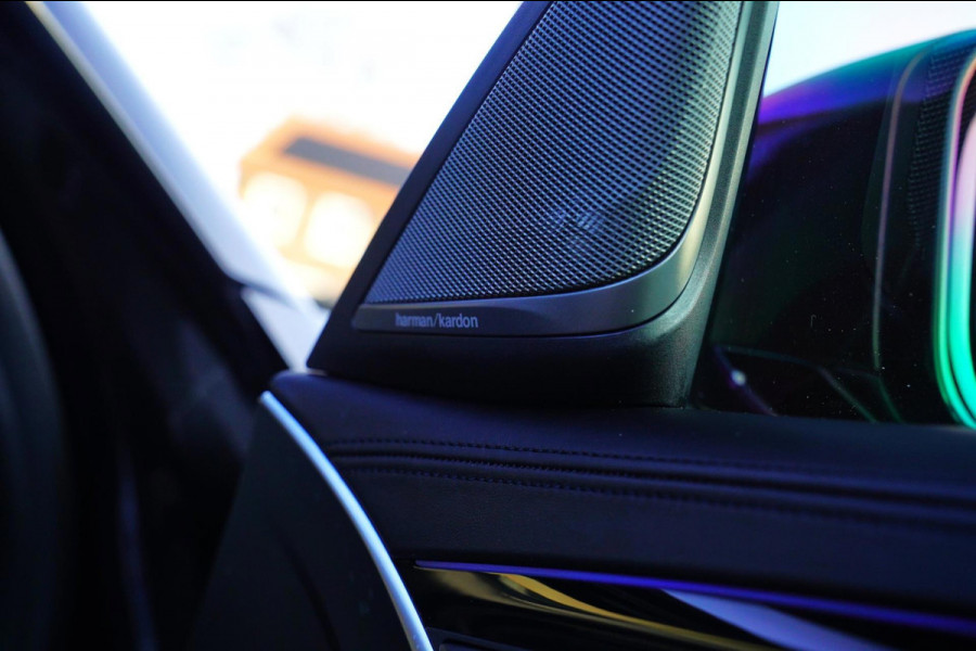 BMW 5 Serie M550d xDrive| Schuifdak | Stoelkoeling | Adaptieve Cruise control | 400 PK | Luxe Nappa Leder | Shadow Line | Dealer o