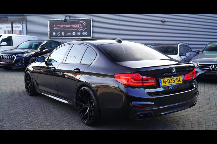 BMW 5 Serie M550d xDrive| Schuifdak | Stoelkoeling | Adaptieve Cruise control | 400 PK | Luxe Nappa Leder | Shadow Line | Dealer o