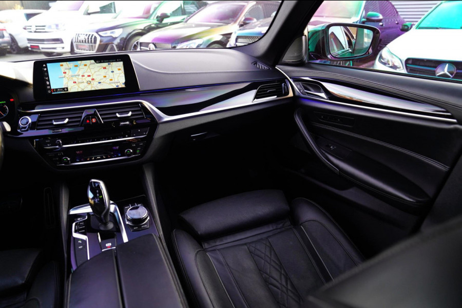 BMW 5 Serie M550d xDrive| Schuifdak | Stoelkoeling | Adaptieve Cruise control | 400 PK | Luxe Nappa Leder | Shadow Line | Dealer o