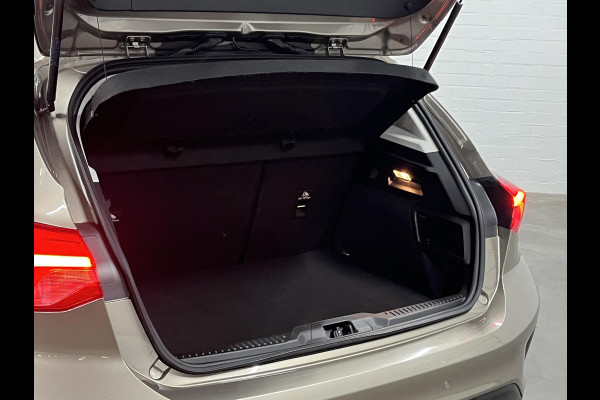 Ford Focus 1.0 EcoBoost Titanium Business Open dak | Adapt. Cruise | Camera | Bang & Olufsen | Carplay | ​Stoel-/Stuurverwarming