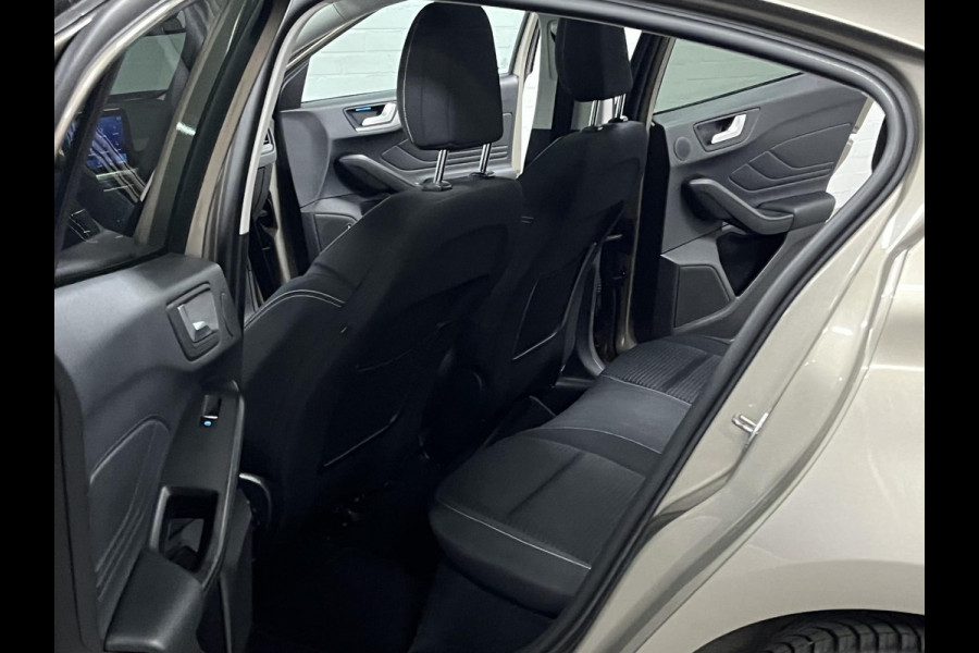 Ford Focus 1.0 EcoBoost Titanium Business Open dak | Adapt. Cruise | Camera | Bang & Olufsen | Carplay | ​Stoel-/Stuurverwarming