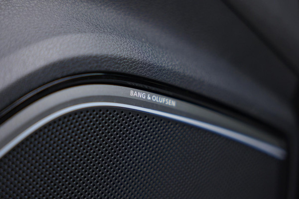 Audi S3 Sportback 2.0 TFSI quattro |Pano|B&O|Org.NL|Virtual|Keyless|Camera|Matrix|