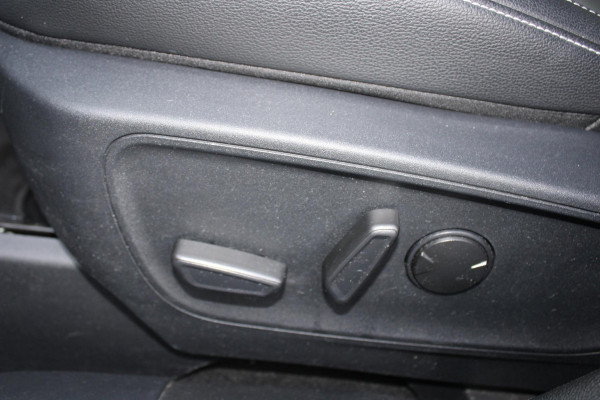 Ford Kuga 2.5 PHEV Titanium X | Adaptive cruise control | Winter Pack | Dodehoeksensoren | Bang&Olufsen | Camera | 1.500 kg geremd trekgewicht