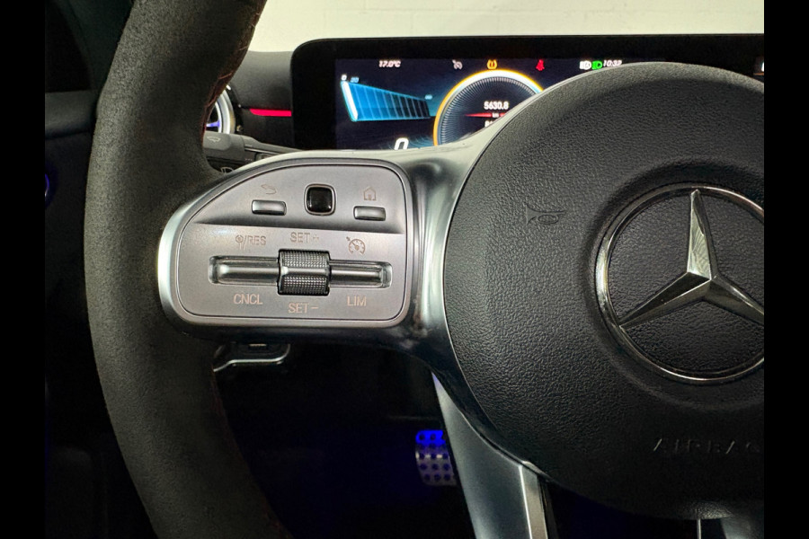 Mercedes-Benz A-Klasse AMG 35 4MATIC Premium Plus Pano Burmester