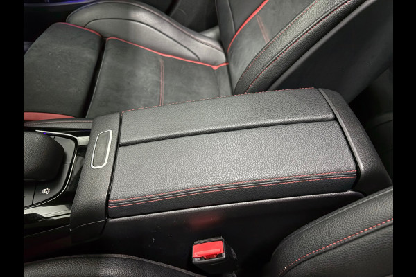 Mercedes-Benz A-Klasse AMG 35 4MATIC Premium Plus Pano Burmester