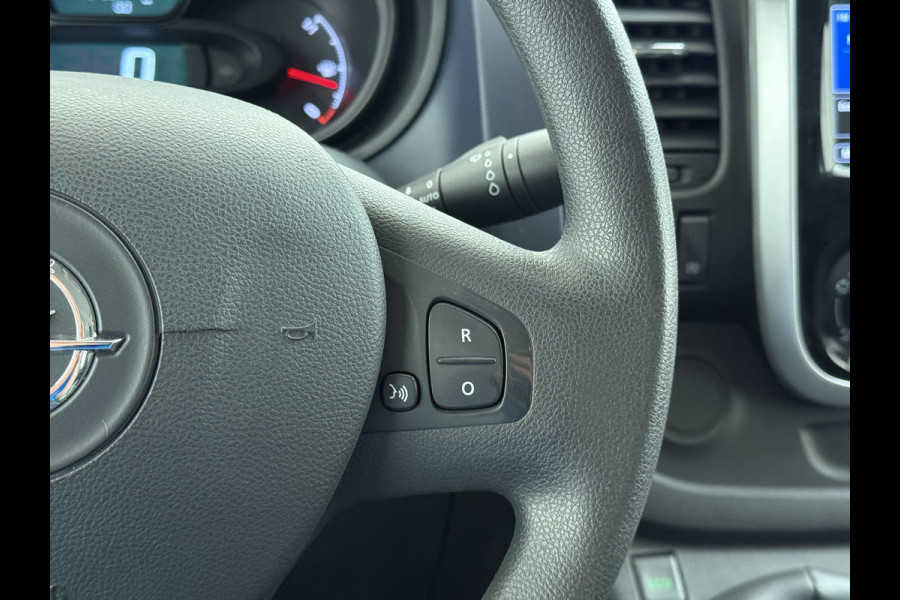 Opel Vivaro D 126PK 5-Pers- D.C Navi Camera Dubbele Cabine EURO 6 Pdc L2H1 Airco Trekhaak Cruise Control Sport EcoFlex 1.6CDTI Betonplex Vloer Wandbetimmering Schuifdeur Keurige Bus ! 1e Eigenaar Origineel Nederlandse Auto 2.000 trekvermogen