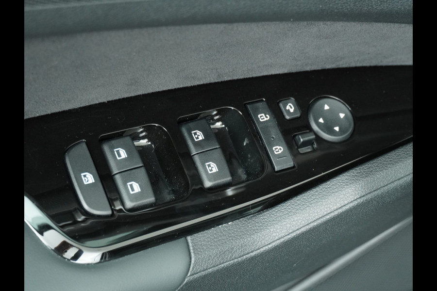 Kia Sportage 1.6 T-GDi Hybrid GT-Line Apple Carplay/Android Auto - Cruise Control - Dodehoekdetectie - Panorama Dak - Navigatie - Stuur/Stoelverwarming - Fabrieksgarantie tot 11-2031