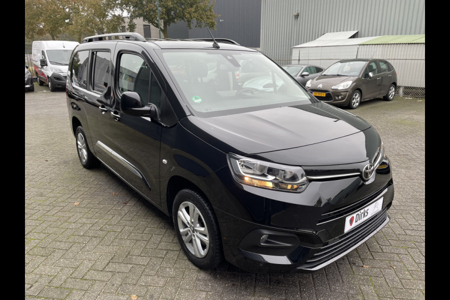 Toyota PROACE CITY Verso 130pk Dynamic Long 7-pers (7 stoelen -Trekhaak - Camera - Keyless Entry - Automatische Airco - Navigatie - Parkeersensoren V+A)
