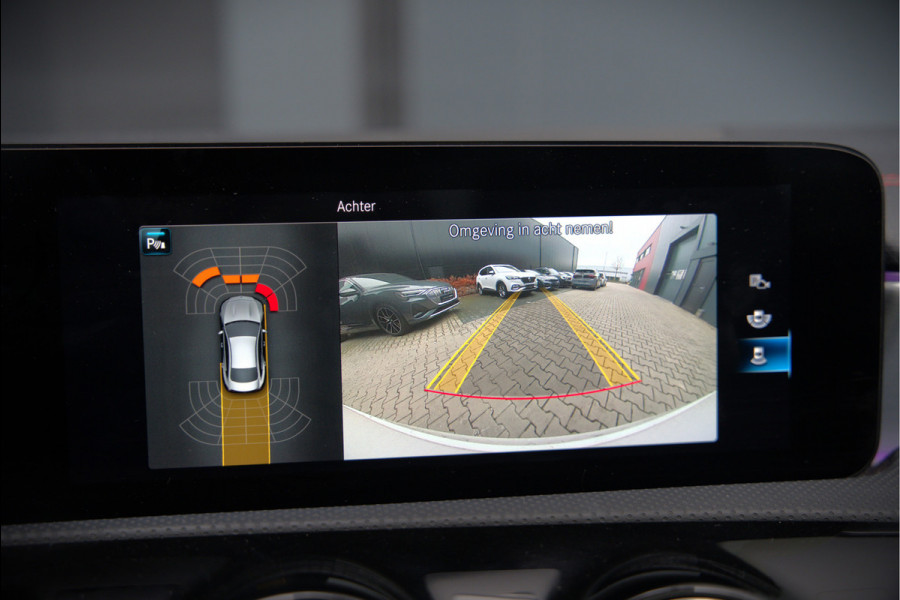 Mercedes-Benz CLA-Klasse 200 Business Solution AMG | Panoramadak | Stoelverwarming | Keyless | Memory Seats | Cruise Control | Ambiance verlichting | Camera | Parkeersensoren |