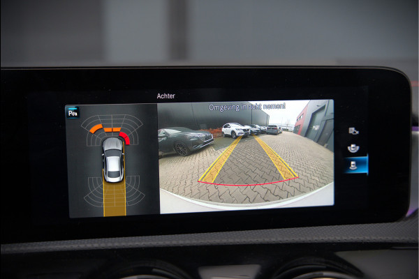 Mercedes-Benz CLA-Klasse 200 Business Solution AMG | Panoramadak | Stoelverwarming | Keyless | Memory Seats | Cruise Control | Ambiance verlichting | Camera | Parkeersensoren |