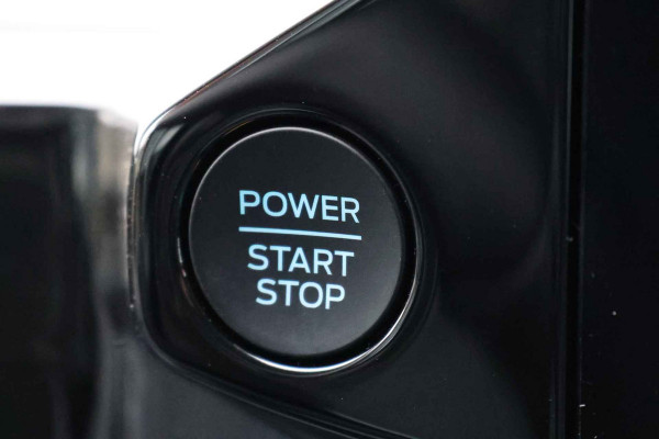 Ford Transit Custom 320 2.0 TDCI 170 PK L2H1 Limited DC | Dubbel Cabine | ACC | Blind Spot | Navigatie | Camera | CarPlay | Lane Assist | Trekhaak | BPM VRIJ | Verlengde fabrieksgarantie tot 12-2029