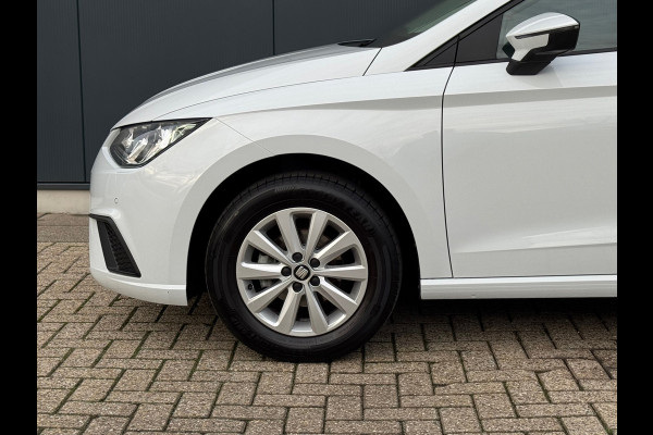 Seat Ibiza 1.0 TSI Style * Navigatie * Camera * Cruise Control * Climate Control