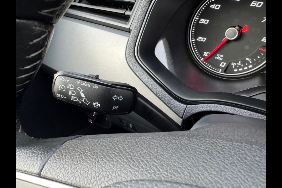 Seat Ibiza 1.0 TSI Style * Navigatie * Camera * Cruise Control * Climate Control