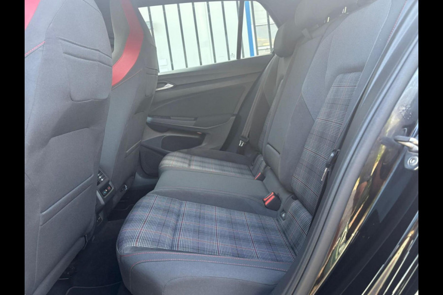 Volkswagen Golf 2.0 TSI GTI