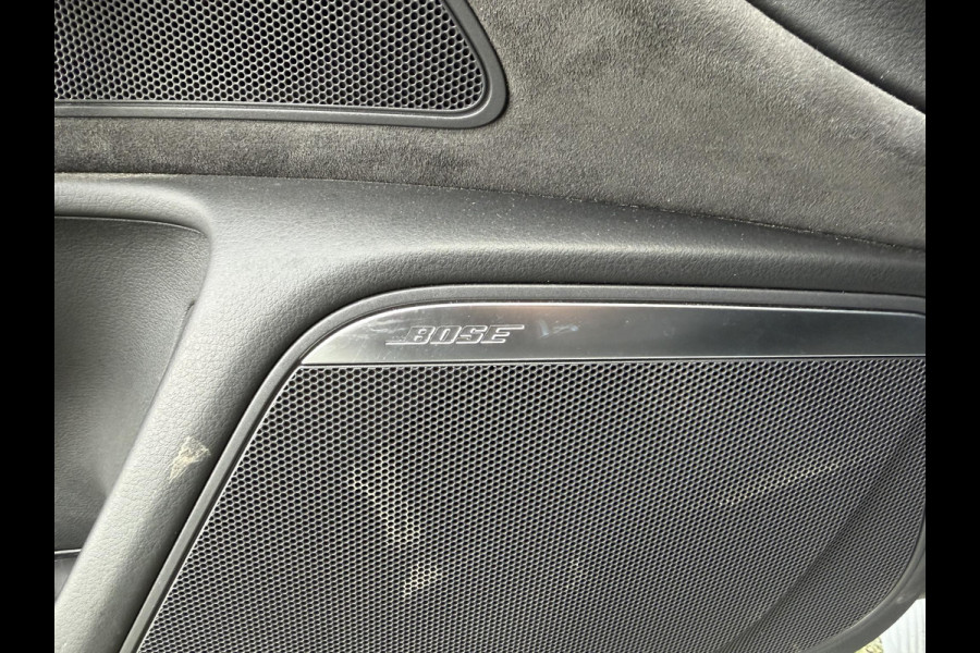 Audi A6 Avant 4.0 TFSI RS6 Quattro Performance | Keramische Remmen | Panoramadak | Head-Up | Carbon | DAB | Privacy Glass |