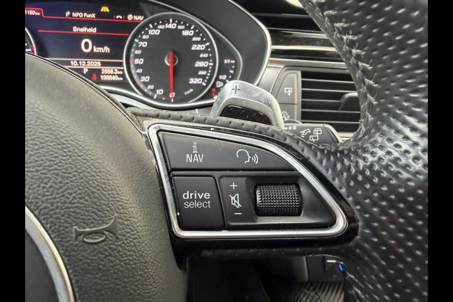 Audi A6 Avant 4.0 TFSI RS6 Quattro Performance | Keramische Remmen | Panoramadak | Head-Up | Carbon | DAB | Privacy Glass |