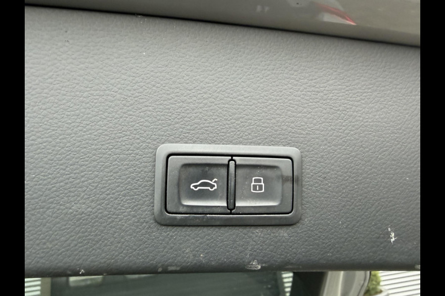 Audi A6 Avant 4.0 TFSI RS6 Quattro Performance | Keramische Remmen | Panoramadak | Head-Up | Carbon | DAB | Privacy Glass |