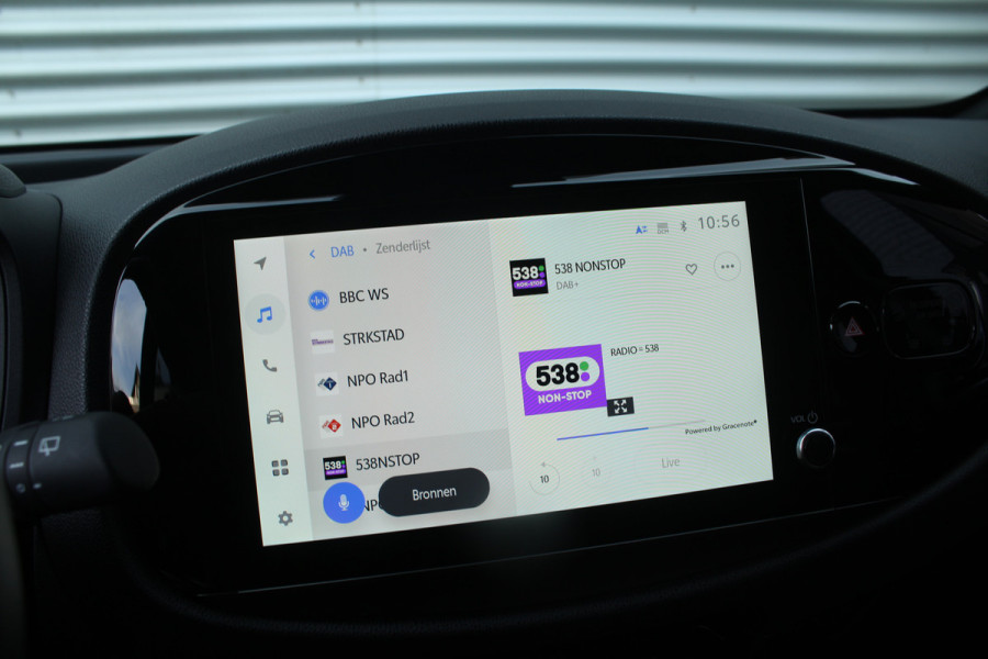 Toyota Aygo X 1.0 VVT-i 73pk Premium AUTOMAAT NL-Auto NAP Clima Cruise Navi Camera Carplay 18"LMV Keyless JBL Stoelverwarming