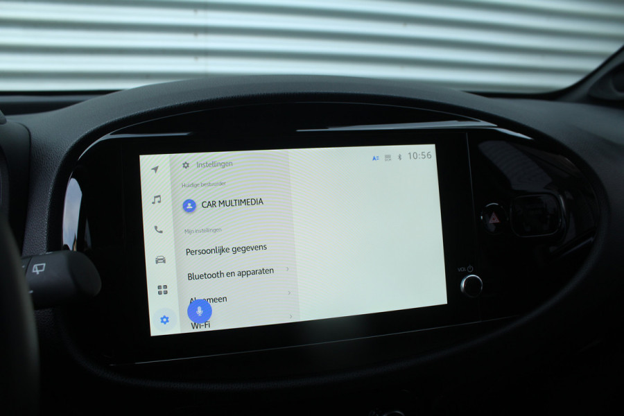 Toyota Aygo X 1.0 VVT-i 73pk Premium AUTOMAAT NL-Auto NAP Clima Cruise Navi Camera Carplay 18"LMV Keyless JBL Stoelverwarming