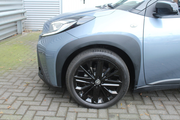 Toyota Aygo X 1.0 VVT-i 73pk Premium AUTOMAAT NL-Auto NAP Clima Cruise Navi Camera Carplay 18"LMV Keyless JBL Stoelverwarming