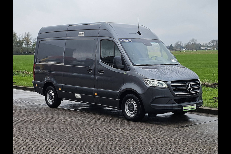 Mercedes-Benz Sprinter 316 L2H2 LED Adap-Cruise Mbux10 Memory- stoel Camera PDC Euro6 163 PK!