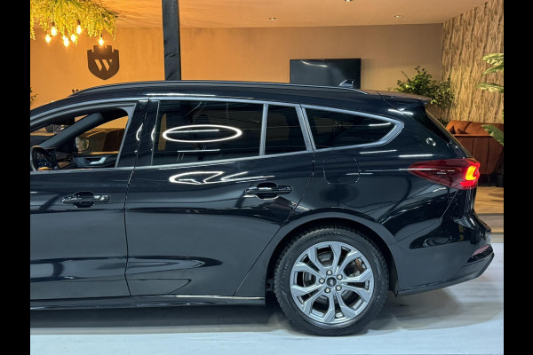Ford FOCUS Wagon 1.0 EcoBoost Mild-Hybrid ST Line Garantie Carplay StuurVW StoelVW Cruise Clima Navi Lane Led Dab Rijklaar