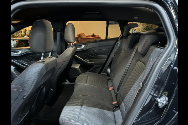 Ford FOCUS Wagon 1.0 EcoBoost Mild-Hybrid ST Line Garantie Carplay StuurVW StoelVW Cruise Clima Navi Lane Led Dab Rijklaar