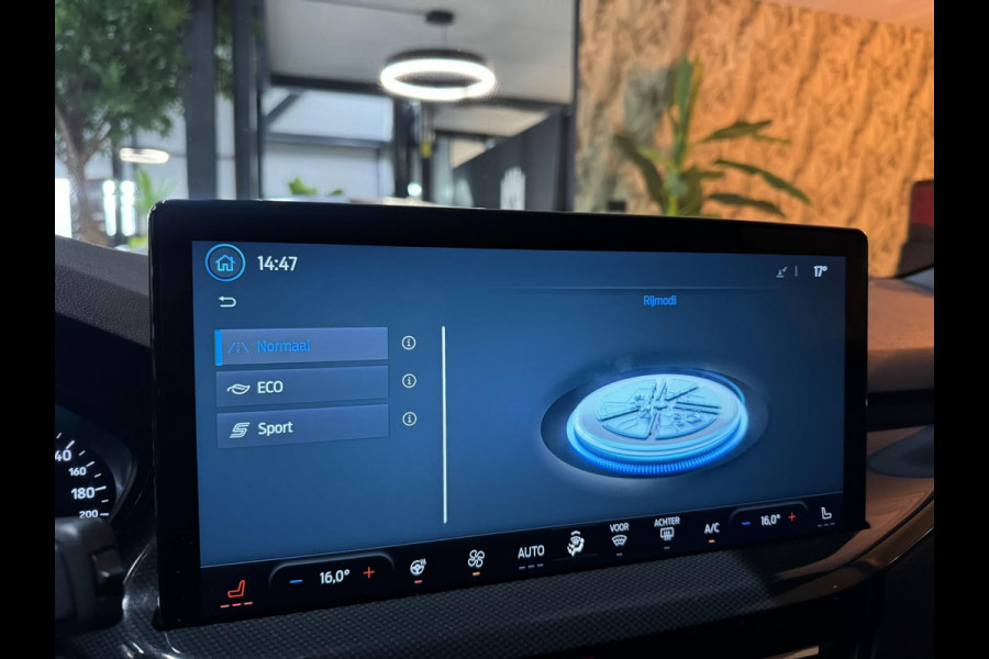 Ford FOCUS Wagon 1.0 EcoBoost Mild-Hybrid ST Line Garantie Carplay StuurVW StoelVW Cruise Clima Navi Lane Led Dab Rijklaar