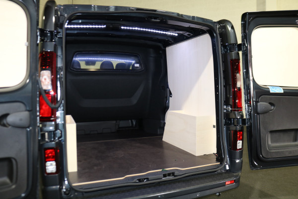 Renault Trafic 2.0 Blue dCi 170pk L2 H1 DC Automaat Black Edition