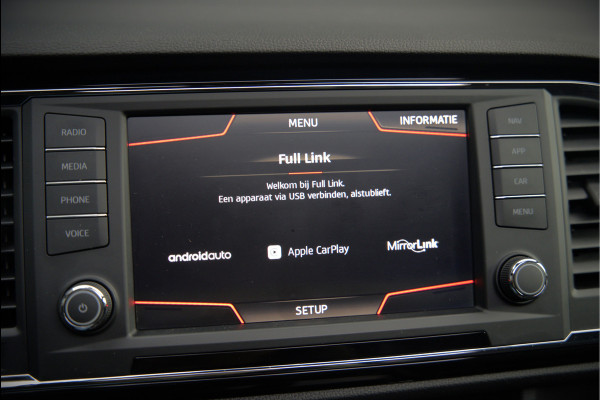 Seat Ateca 2.0 EcoTSI FR 4DRIVE | Panoramadak | Stoelverwarming | Keyless | 360 Camera | Standkachel | Navigatie | Apple Carplay | Trekhaak | Elektrische Stoel | Adaptive Cruise Control | Seat Sound | Adaptief Onderstel | D