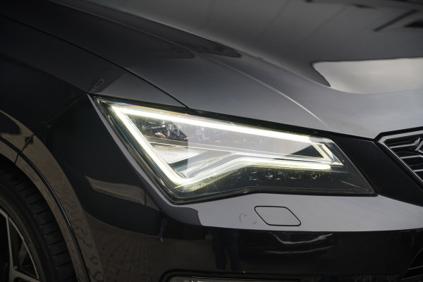 Seat Ateca 2.0 EcoTSI FR 4DRIVE | Panoramadak | Stoelverwarming | Keyless | 360 Camera | Standkachel | Navigatie | Apple Carplay | Trekhaak | Elektrische Stoel | Adaptive Cruise Control | Seat Sound | Adaptief Onderstel | D