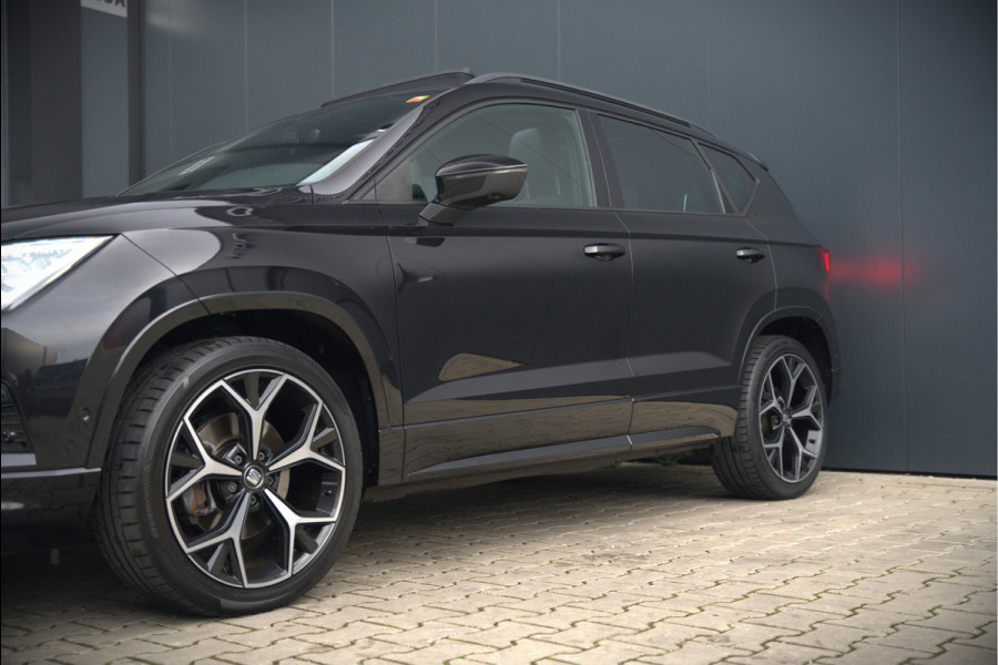 Seat Ateca 2.0 EcoTSI FR 4DRIVE | Panoramadak | Stoelverwarming | Keyless | 360 Camera | Standkachel | Navigatie | Apple Carplay | Trekhaak | Elektrische Stoel | Adaptive Cruise Control | Seat Sound | Adaptief Onderstel | D