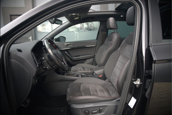 Seat Ateca 2.0 EcoTSI FR 4DRIVE | Panoramadak | Stoelverwarming | Keyless | 360 Camera | Standkachel | Navigatie | Apple Carplay | Trekhaak | Elektrische Stoel | Adaptive Cruise Control | Seat Sound | Adaptief Onderstel | D