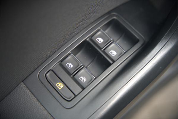 Seat Ateca 2.0 EcoTSI FR 4DRIVE | Panoramadak | Stoelverwarming | Keyless | 360 Camera | Standkachel | Navigatie | Apple Carplay | Trekhaak | Elektrische Stoel | Adaptive Cruise Control | Seat Sound | Adaptief Onderstel | D