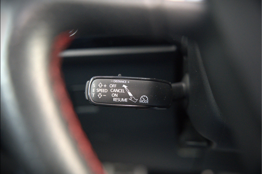 Seat Ateca 2.0 EcoTSI FR 4DRIVE | Panoramadak | Stoelverwarming | Keyless | 360 Camera | Standkachel | Navigatie | Apple Carplay | Trekhaak | Elektrische Stoel | Adaptive Cruise Control | Seat Sound | Adaptief Onderstel | D