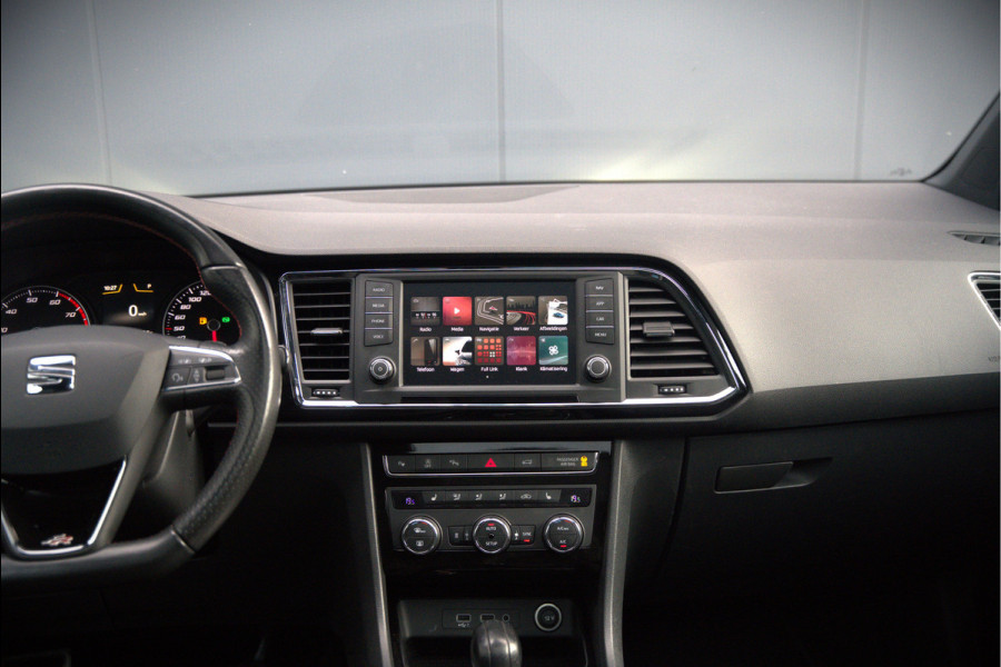 Seat Ateca 2.0 EcoTSI FR 4DRIVE | Panoramadak | Stoelverwarming | Keyless | 360 Camera | Standkachel | Navigatie | Apple Carplay | Trekhaak | Elektrische Stoel | Adaptive Cruise Control | Seat Sound | Adaptief Onderstel | D