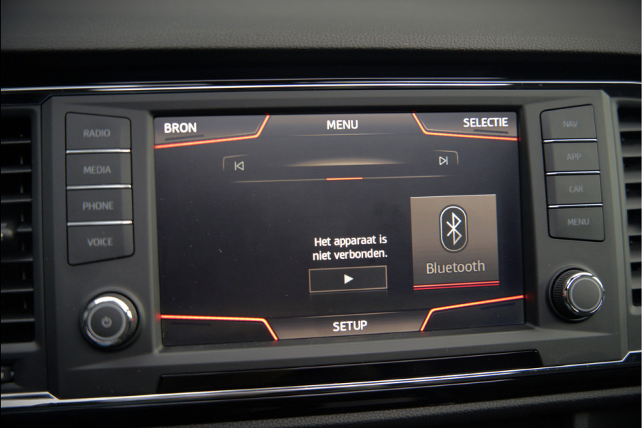 Seat Ateca 2.0 EcoTSI FR 4DRIVE | Panoramadak | Stoelverwarming | Keyless | 360 Camera | Standkachel | Navigatie | Apple Carplay | Trekhaak | Elektrische Stoel | Adaptive Cruise Control | Seat Sound | Adaptief Onderstel | D