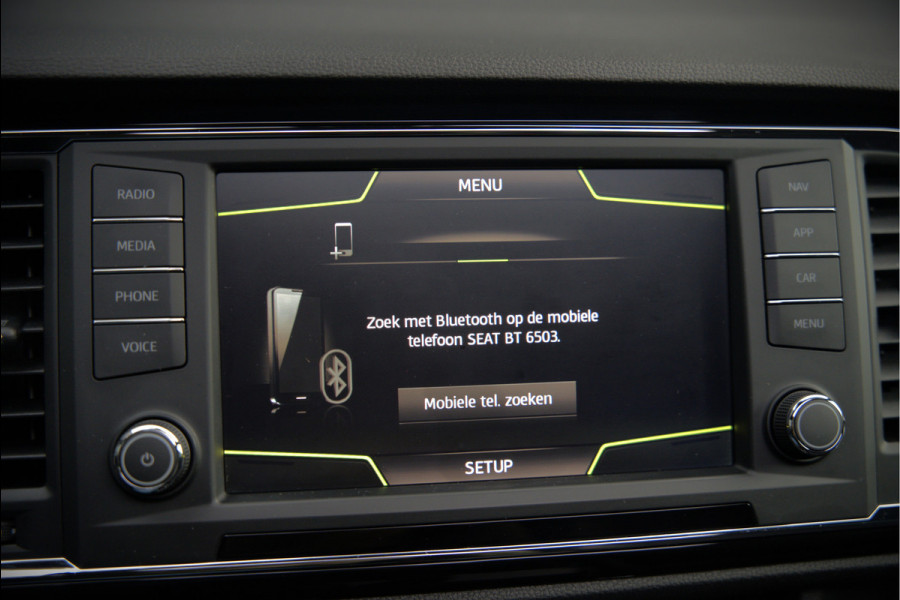 Seat Ateca 2.0 EcoTSI FR 4DRIVE | Panoramadak | Stoelverwarming | Keyless | 360 Camera | Standkachel | Navigatie | Apple Carplay | Trekhaak | Elektrische Stoel | Adaptive Cruise Control | Seat Sound | Adaptief Onderstel | D