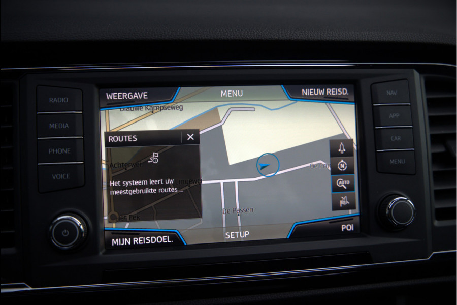 Seat Ateca 2.0 EcoTSI FR 4DRIVE | Panoramadak | Stoelverwarming | Keyless | 360 Camera | Standkachel | Navigatie | Apple Carplay | Trekhaak | Elektrische Stoel | Adaptive Cruise Control | Seat Sound | Adaptief Onderstel | D