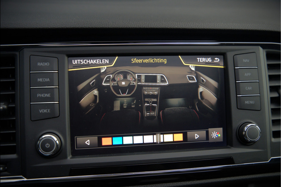 Seat Ateca 2.0 EcoTSI FR 4DRIVE | Panoramadak | Stoelverwarming | Keyless | 360 Camera | Standkachel | Navigatie | Apple Carplay | Trekhaak | Elektrische Stoel | Adaptive Cruise Control | Seat Sound | Adaptief Onderstel | D