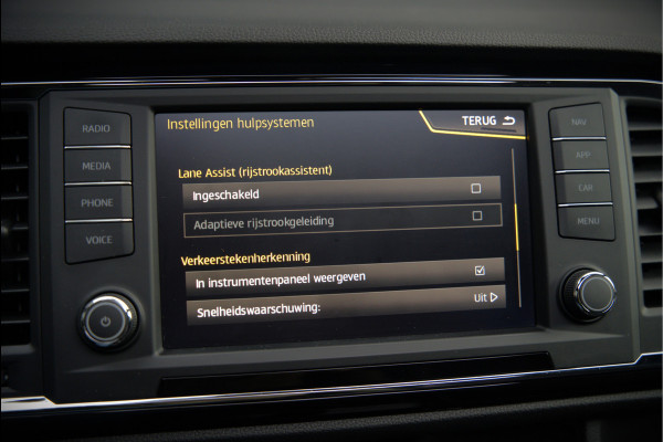 Seat Ateca 2.0 EcoTSI FR 4DRIVE | Panoramadak | Stoelverwarming | Keyless | 360 Camera | Standkachel | Navigatie | Apple Carplay | Trekhaak | Elektrische Stoel | Adaptive Cruise Control | Seat Sound | Adaptief Onderstel | D