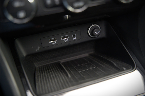 Seat Ateca 2.0 EcoTSI FR 4DRIVE | Panoramadak | Stoelverwarming | Keyless | 360 Camera | Standkachel | Navigatie | Apple Carplay | Trekhaak | Elektrische Stoel | Adaptive Cruise Control | Seat Sound | Adaptief Onderstel | D