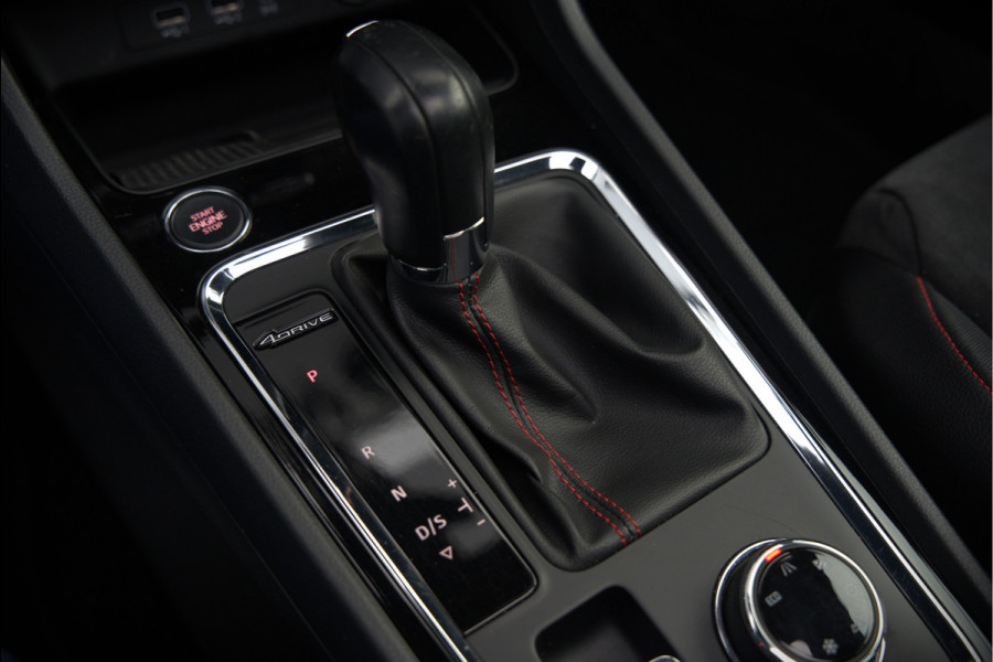 Seat Ateca 2.0 EcoTSI FR 4DRIVE | Panoramadak | Stoelverwarming | Keyless | 360 Camera | Standkachel | Navigatie | Apple Carplay | Trekhaak | Elektrische Stoel | Adaptive Cruise Control | Seat Sound | Adaptief Onderstel | D