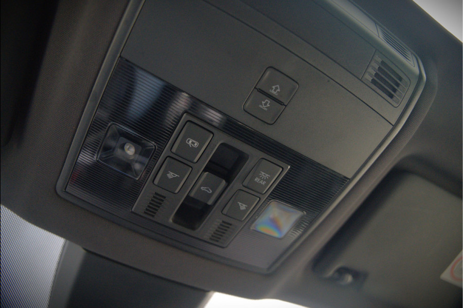 Seat Ateca 2.0 EcoTSI FR 4DRIVE | Panoramadak | Stoelverwarming | Keyless | 360 Camera | Standkachel | Navigatie | Apple Carplay | Trekhaak | Elektrische Stoel | Adaptive Cruise Control | Seat Sound | Adaptief Onderstel | D